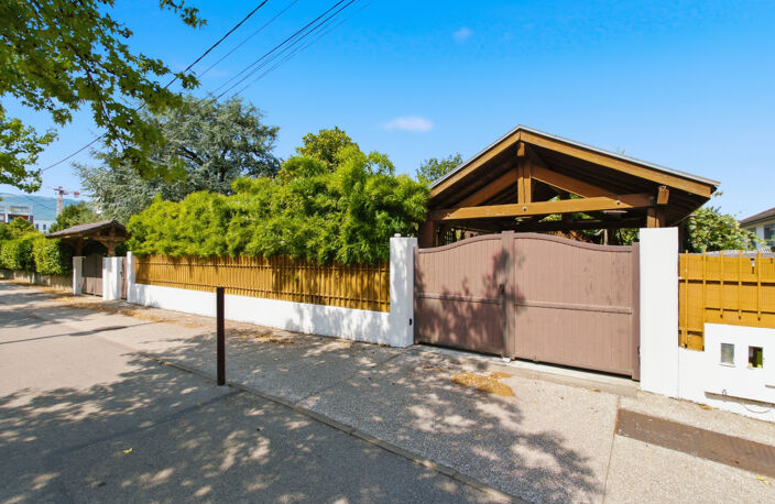 Maison Plain-pied de 2 logements avec Piscine — photo 2