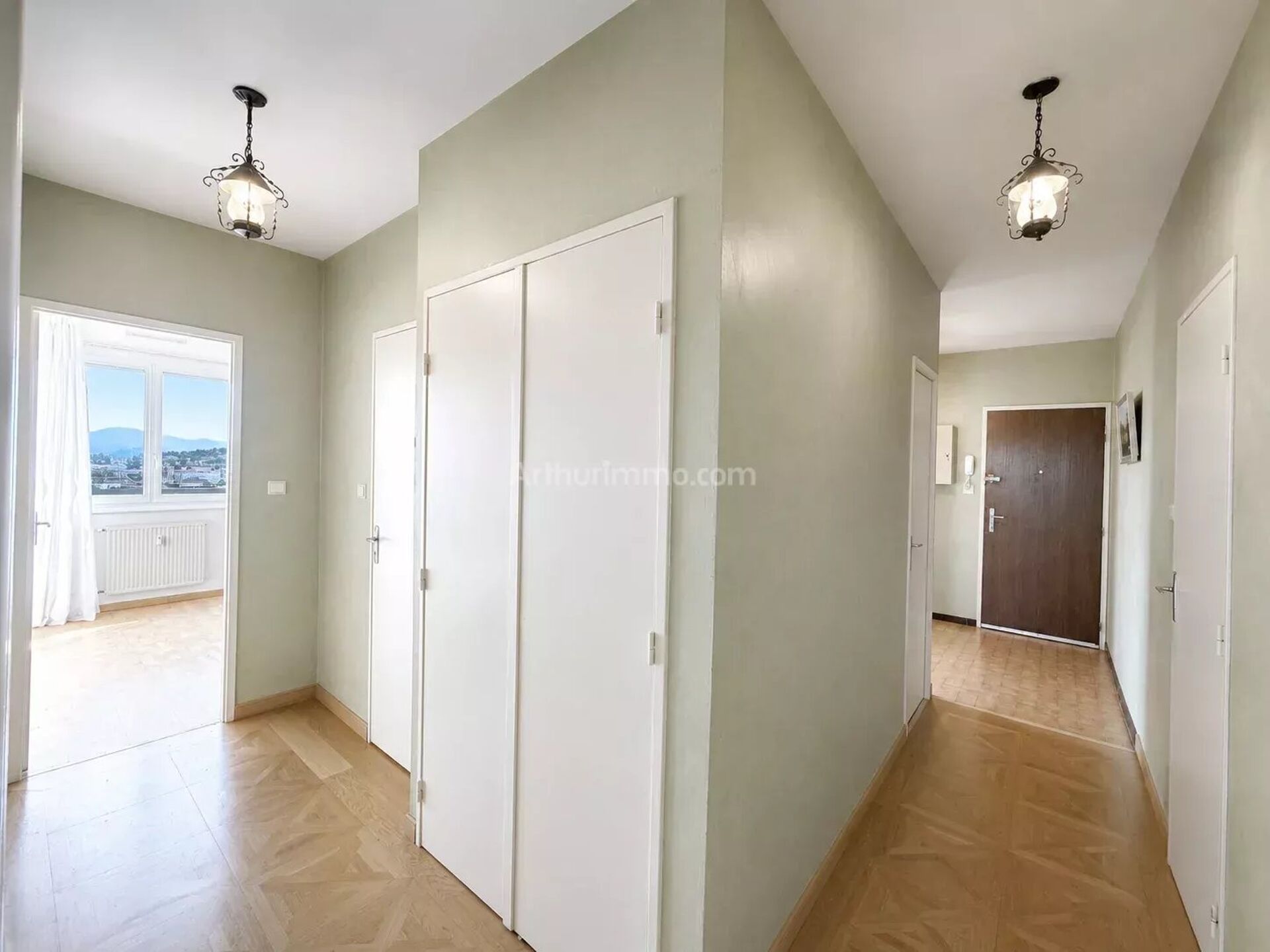 Acheter appartement de 5 pièces 78 m² 149 900 € à Cognin (73160) : une annonce Arthurimmo.com — 5