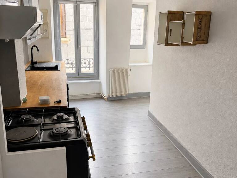 À louer – Maison entièrement rénovée – Saint-Germain-Lembron – 92 m² — photo 1