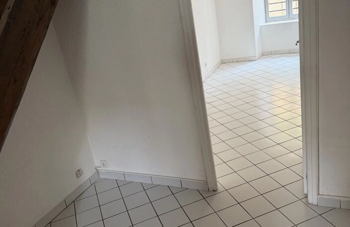 À louer – Maison entièrement rénovée – Saint-Germain-Lembron – 92 m² — photo 5