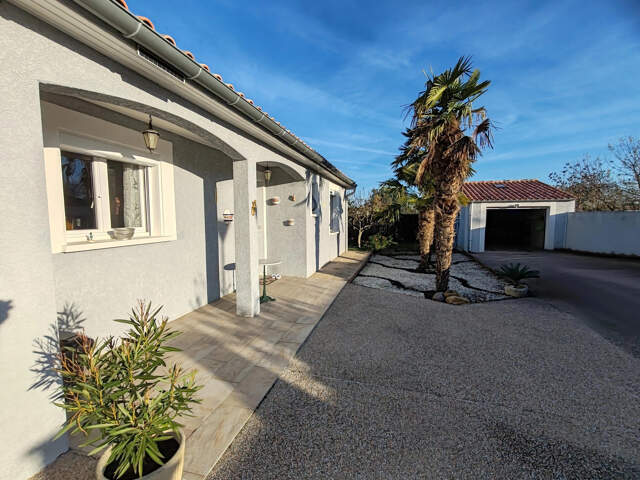 A VENDRE Maison de plain-pied 4 pièce + garage indépendant — photo du bien