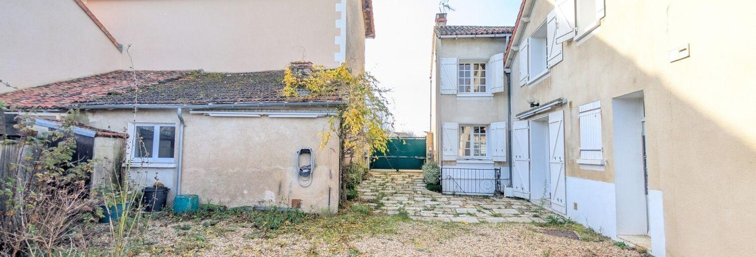 Maison 5 Pièces 123 m² à vendre à Lussac-les-Châteaux (86320)
