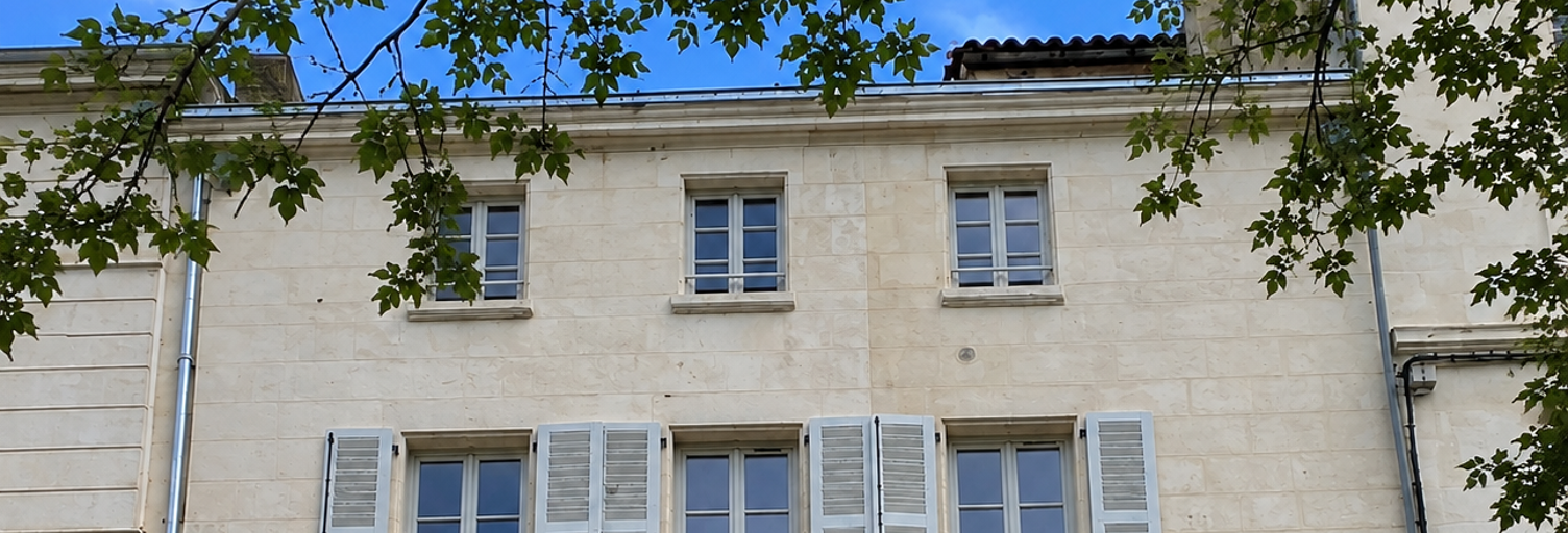 Immeuble  121 m² à vendre à Niort (79000)