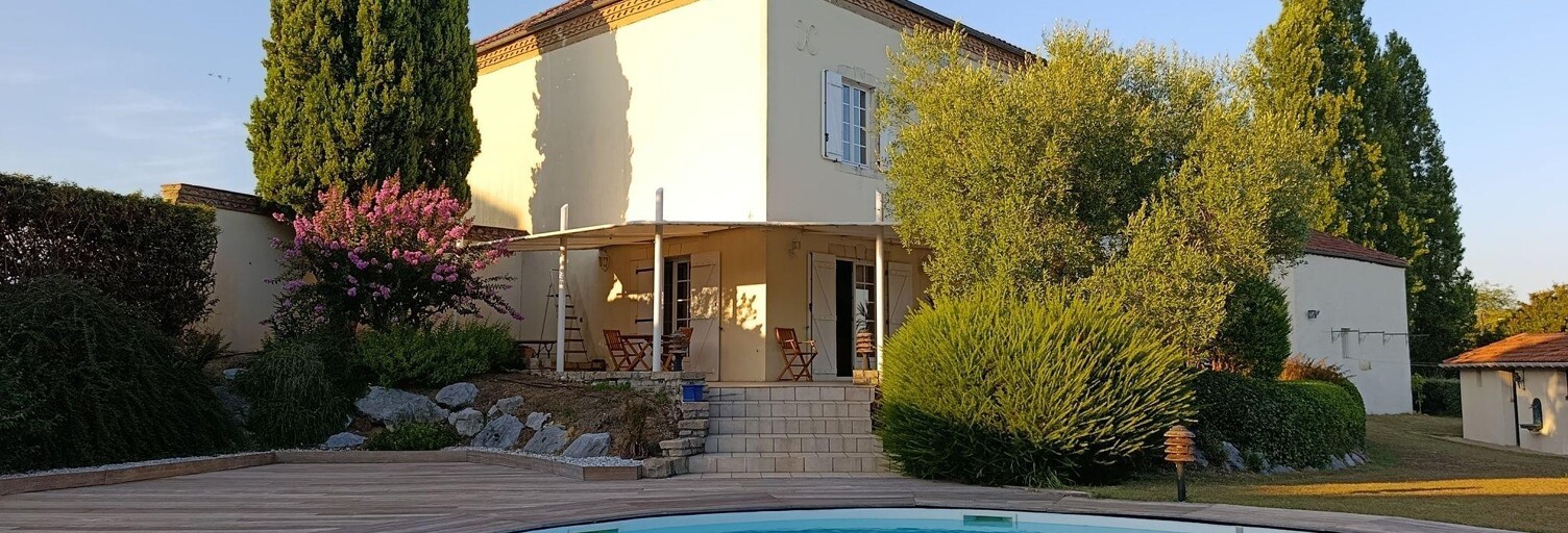 Maison 9 Pièces 250 m² à vendre à Labeyrie (64300)