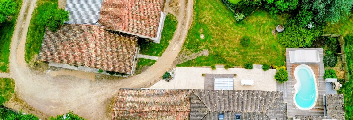 Maison 9 Pièces 235 m² à vendre à Queaux (86150)