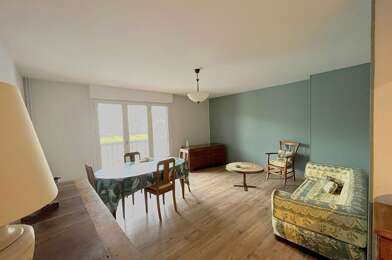 Appartement 4 pièces 700 €