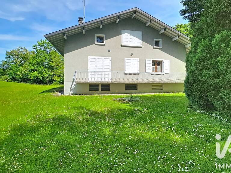 Vente Maison/villa 8 pièces — photo 1