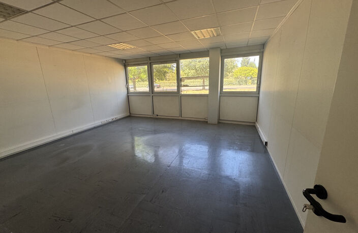 AVIGNON SUD ZAC de la Cristole IDEAL INVESTISSEUR Immeuble c — photo 4