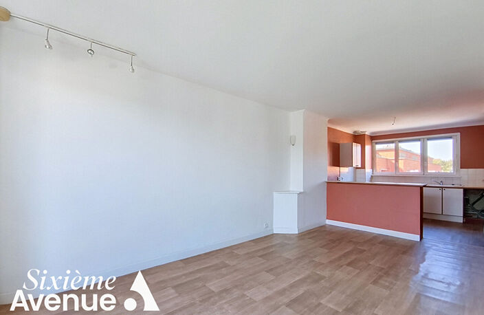 Appartement  CENTRE VILLE avec BALCON — photo 4