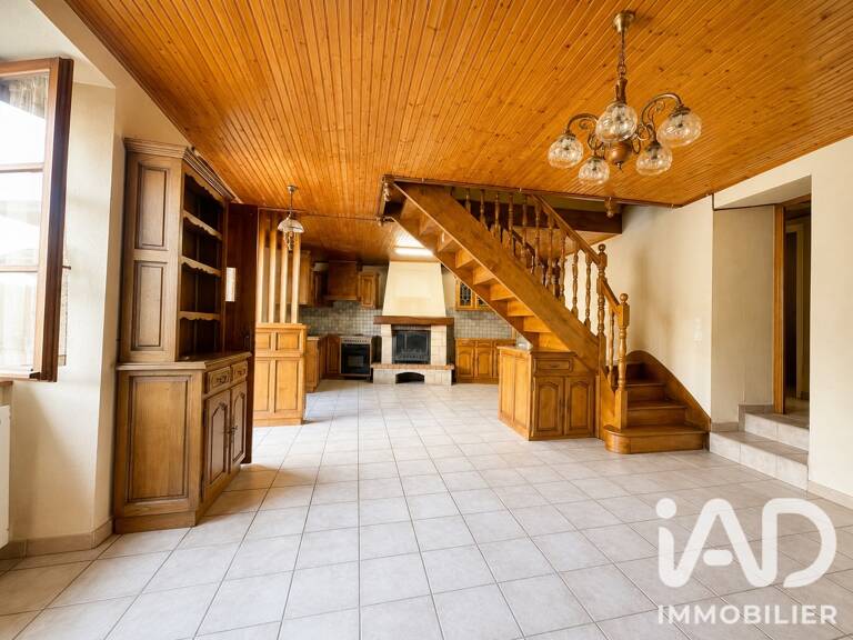 Vente Maison/villa 8 pièces — photo 1