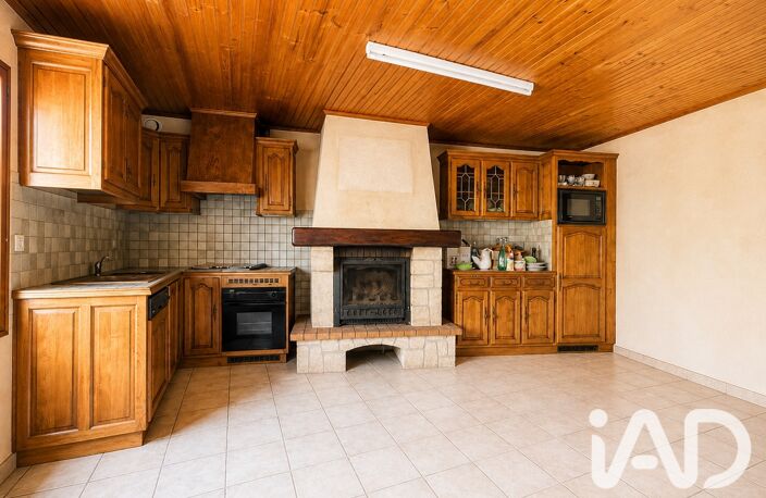 Vente Maison/villa 8 pièces — photo 2