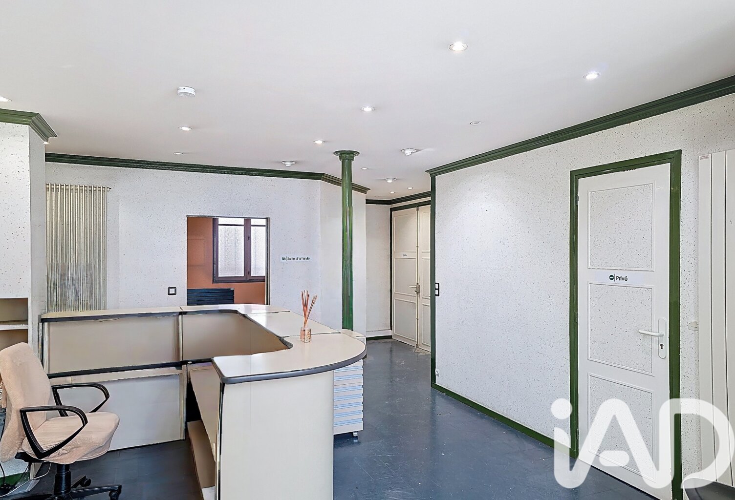 Vente Boutique/Local commercial 119 m&sup2; — photo 1