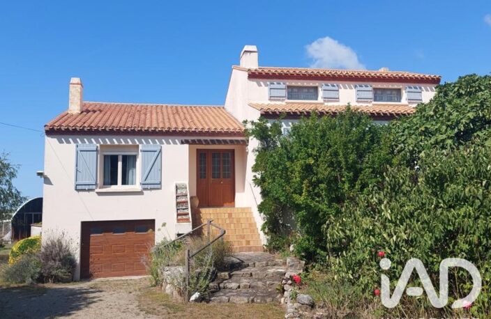 Vente Maison/villa 8 pièces — photo 2