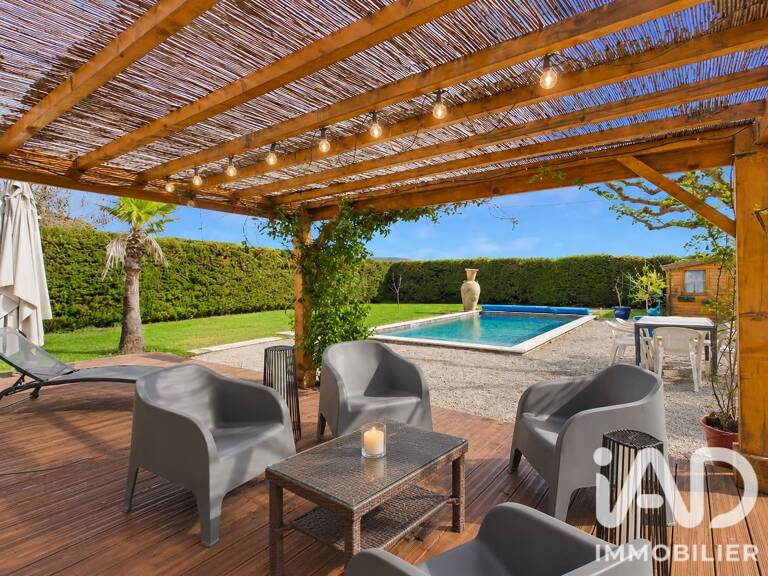 Vente Maison/villa 8 pièces — photo 1