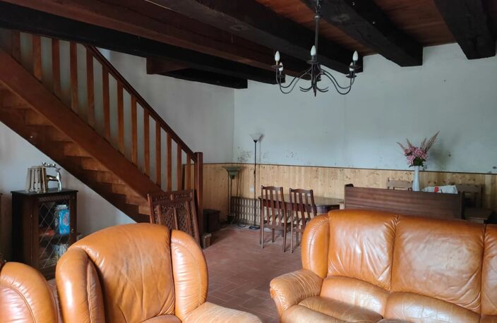 Charmante maison de village meublée à  rénover — photo 2