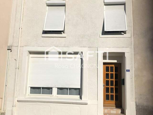 maison de ville avec le tout à l'égout — photo du bien