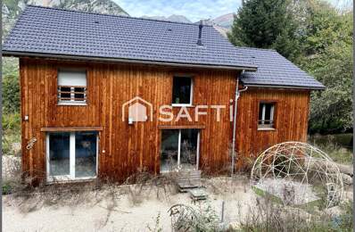 Maison d'architecte type chalet en pleine nature — photo du bien