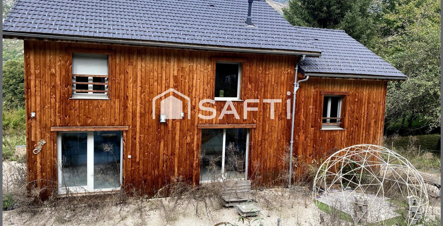 Maison d'architecte type chalet en pleine nature — photo 1