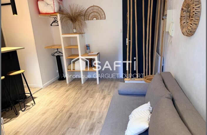 Studio rénové et meublé avec balcon  Cœur de Narbonne — photo 3