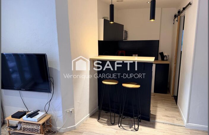 Studio rénové et meublé avec balcon  Cœur de Narbonne — photo 4