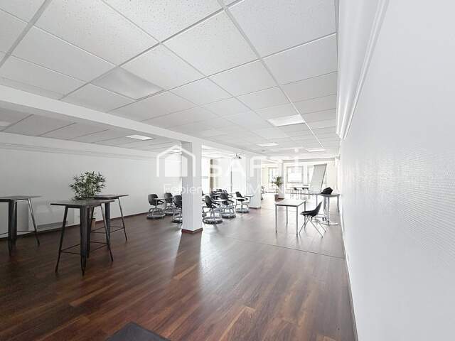 BUREAUX PROFESSIONNELS — photo du bien