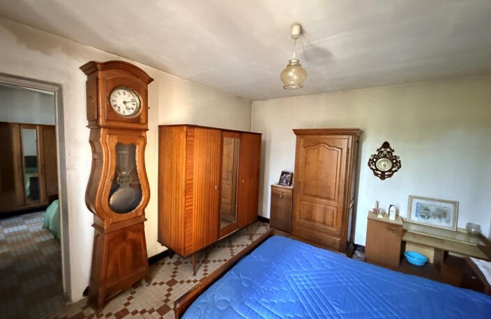 ST YZAN de SOUDIAC MAISON A RENOVER — photo 4