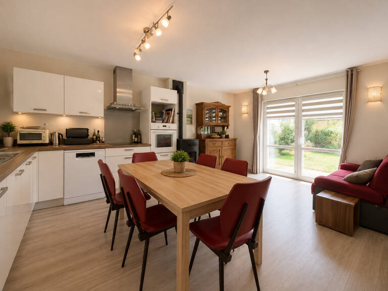AMIENS - QUARTIER SAINT ACHEUL - MAISON SEMI MITOYENNE - 4 C — photo 1