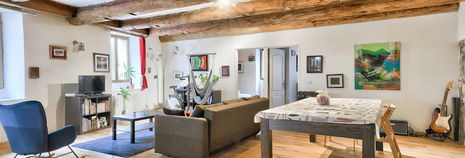 Appartement 3 Pièces 98 m² à louer à Marseille 2 (13002)