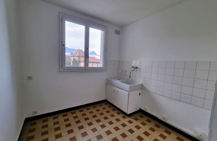 Gières T3 avec balcon 52m2 et parking — photo 2