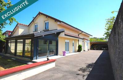 Maison, 200 m2,5 pièces,3 chambres, garage 3 places,piscinne,sur 822 m2 de terrain. — photo du bien