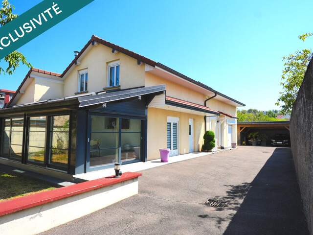 Maison, 200 m2,5 pièces,3 chambres, garage 3 places,piscinne,sur 822 m2 de terrain. — photo du bien
