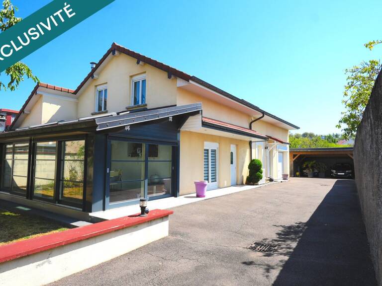 Maison, 200 m2,5 pièces,3 chambres, garage 3 places,piscinne,sur 822 m2 de terrain. — photo 1