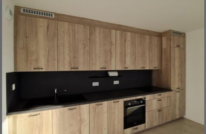 République - Duplex de 82 m2 avec un box — photo 4
