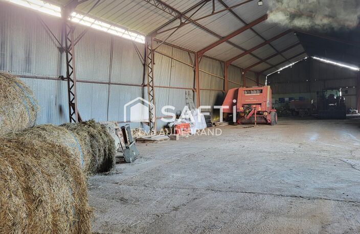 Hangar avec panneaux photovotaïques et parcelle constructible — photo 3