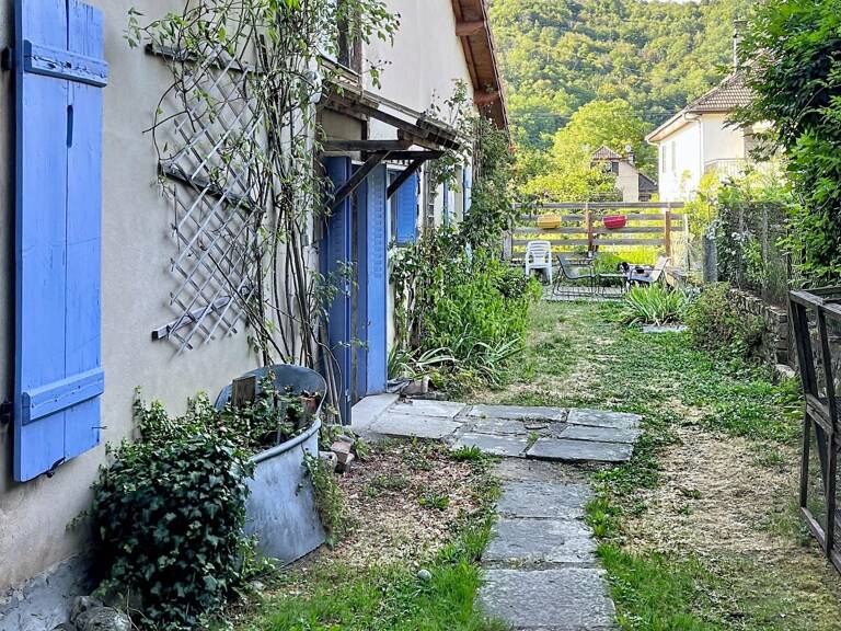 Belle maison de village en pierre, avec un appartement indépendant en rez de jardin. — photo 1