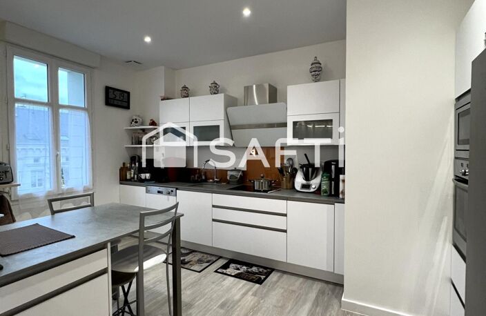 APPARTEMENT  DE PRESTIGE CENTRE VILLE DE CHÂTELLERAULT  BD BLOSSAC — photo 5