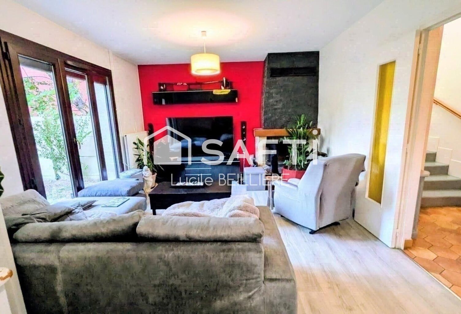 A SEVRAN 93270  maisons de 125 m², 5 pièces,  4 chambres, un séjour donnant sur une grande terrasse, un jardin sur un terrain de 384 m². — photo 1
