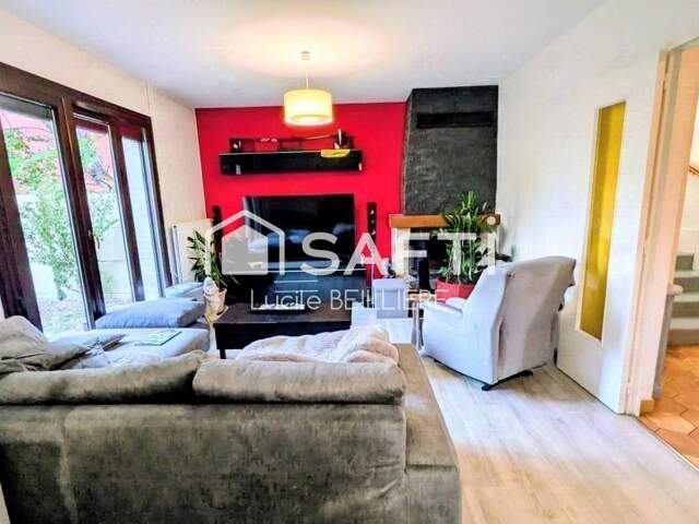 A SEVRAN 93270  maisons de 125 m², 5 pièces,  4 chambres, un séjour donnant sur une grande terrasse, un jardin sur un terrain de 384 m². — photo du bien