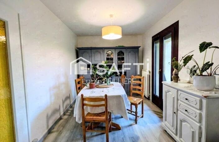 A SEVRAN 93270  maisons de 125 m², 5 pièces,  4 chambres, un séjour donnant sur une grande terrasse, un jardin sur un terrain de 384 m². — photo 2