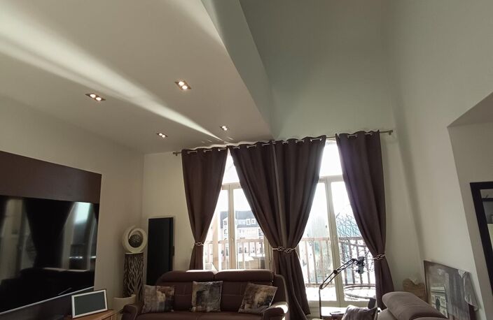 TRIPLEX D'EXCEPTION PORT CERGY 162M2 avec extérieur — photo 2