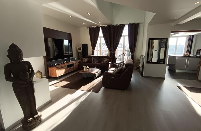 TRIPLEX D'EXCEPTION PORT CERGY 162M2 avec extérieur — photo 3