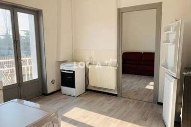 Appartement 3 pièces 900 €