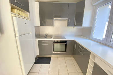 Appartement 4 pièces 975 €