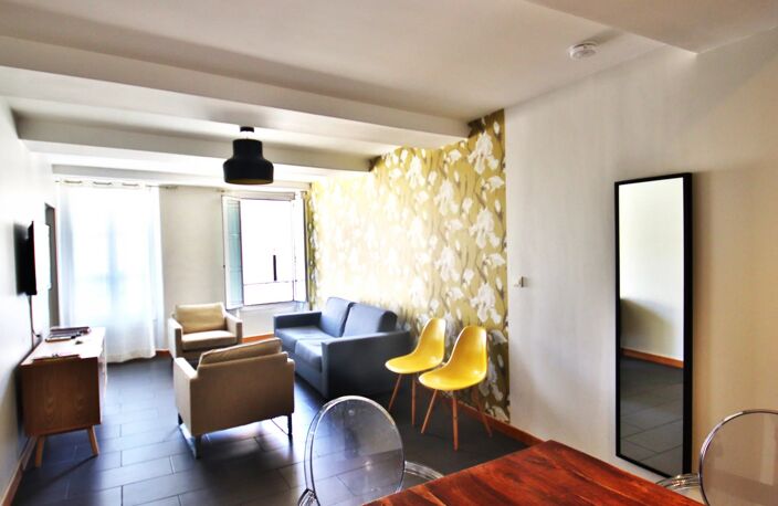 CARRE D'OR ZONE PIETONNE — photo 3
