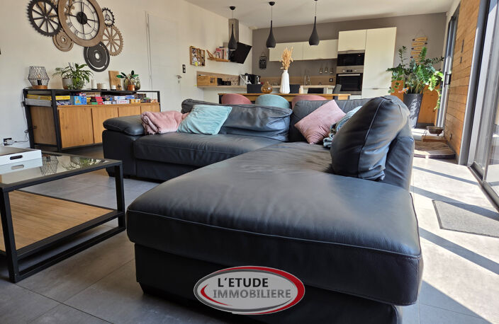 STE PAZANNE BOURG : RT 2012 de 2017 114 m2 + garage, terrass — photo 5