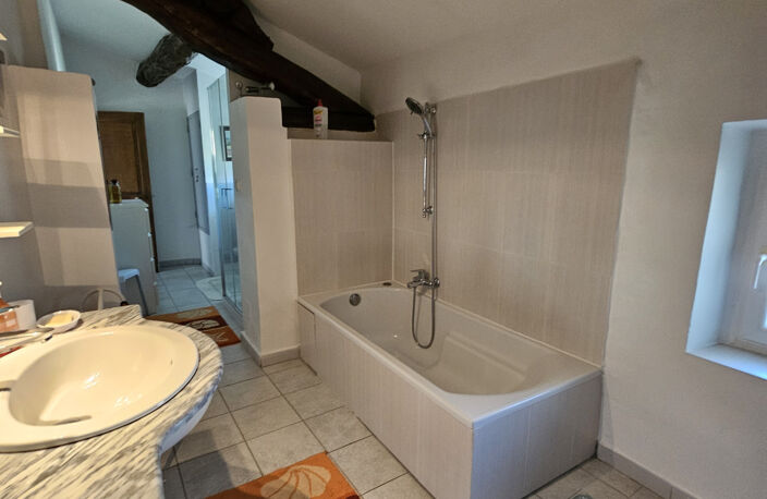 MAISON DE VILLE T7 PISCINE ET TERRAIN — photo 5