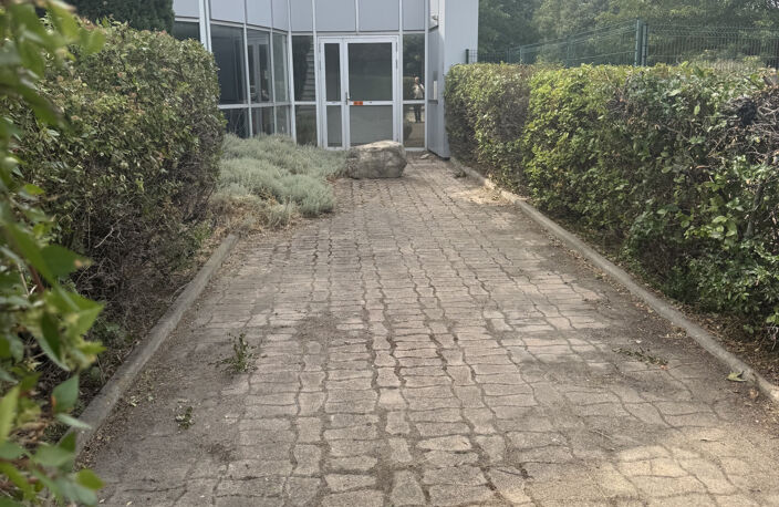 AVIGNON SUD ZAC de la Cristole emplacement stratégique pour — photo 3