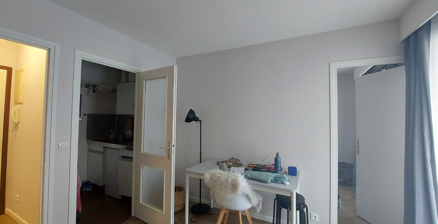 Location appartement 2 pièces 26 m² à Lyon 7 (69007) — photo 1