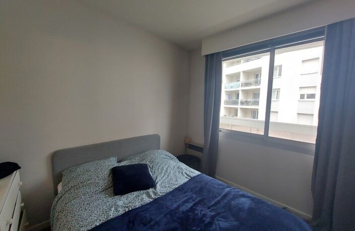 Location appartement 2 pièces 26 m² à Lyon 7 (69007) — photo 4