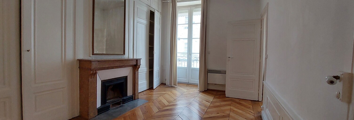 Appartement 3 Pièces 77 m² à louer à Lyon 2 (69002)